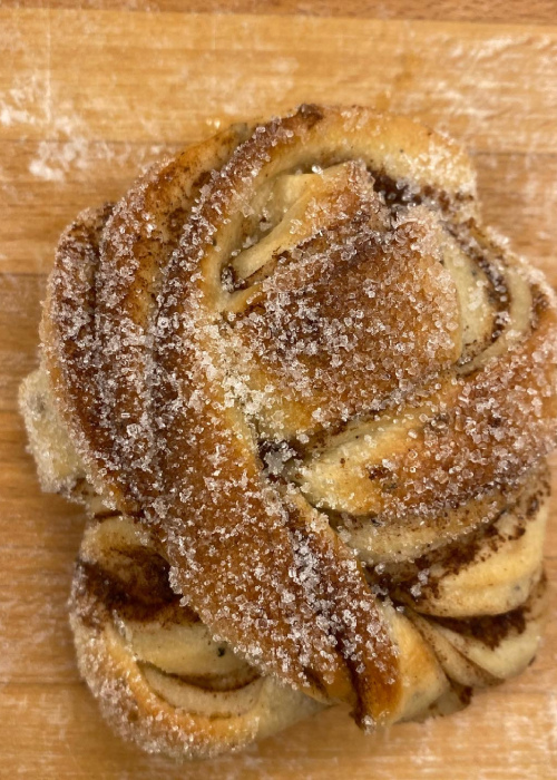 Kanelbulle på surdeg